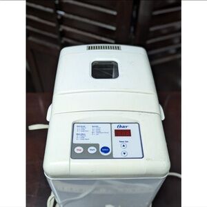 Oster White Bread Maker with Digital Controls